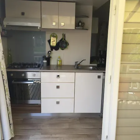 Mobil-home De Charme Avec Deux Terrasses Vias