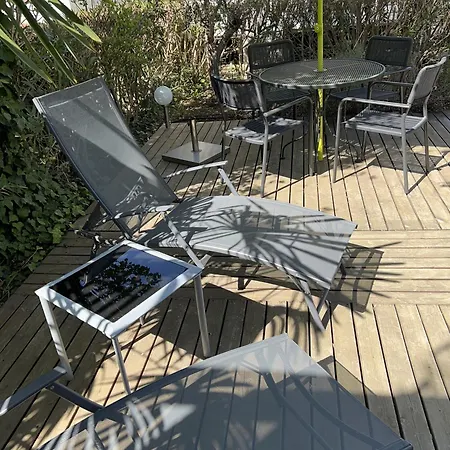 Mobil-home De Charme Avec Deux Terrasses Vias